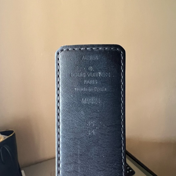 Hello I am selling my LV belt - Picture 3 of 3